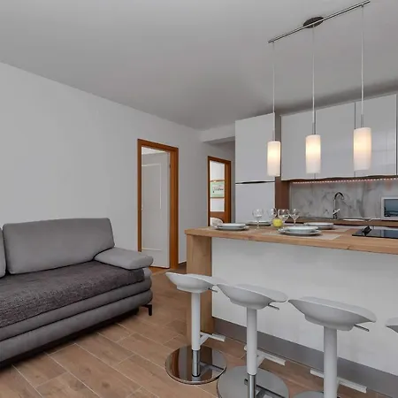 Ivan Sea View * Makarská