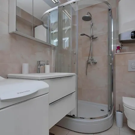 Ivan Sea View ماكارسكا